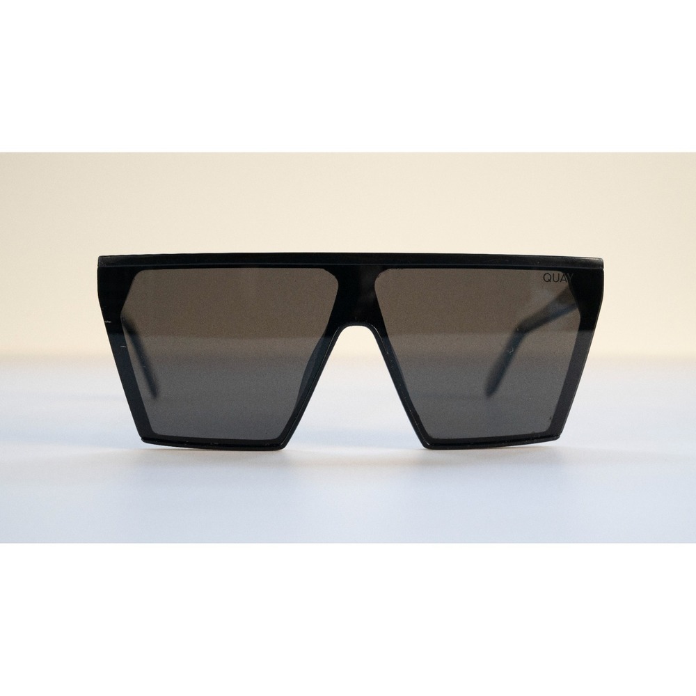 Quay Australia Spotlight Oversized Shield Sunglasses Matte Black Smoke Polarized